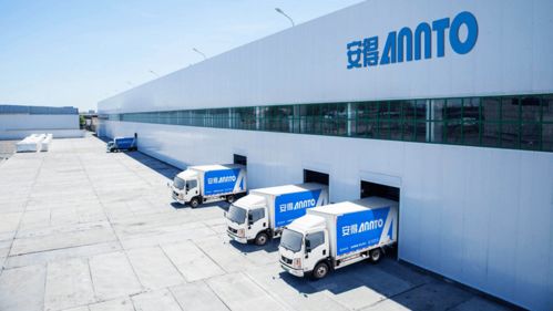 美的集團(tuán)四大板塊首度聯(lián)袂亮相中國工博會，庫卡機(jī)器人引領(lǐng)智能制造新風(fēng)向